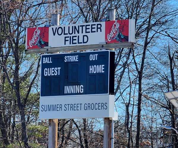 Summer Street Grocers supporting Chelmsford MA Baseball